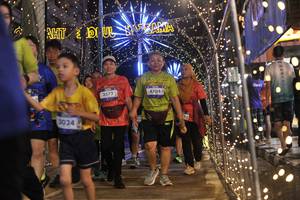 BIB: 3024, 3572, 4704, 190
                            <button type="button" onclick="openModal(26274498)" class="btn btn-primary btn-sm float-right btn-popup" data-toggle="modal" data-target=".modal-high-quality">
                        <i class="fas fa-shopping-cart"></i> Add to Cart
                    </button>
                                            <button type="button" onclick="isThisMe(26274498, true)" class="btn btn-success btn-sm float-right btn-popup btn-isme hidden" data-toggle="tooltip" data-placement="bottom" title="นี่คือรูปของคุณใช่ไหม คลิกที่นี่เพื่อเอาเข้าอัลบั้ม">
                        <i class="fas fa-plus"></i> Add to album
                    </button>
                    <button type="button" onclick="isThisMe(26274498, false)" class="btn btn-warning btn-sm float-right btn-popup btn-isnotme hidden">
                        <i class="fas fa-ban"></i> Remove from album
                    </button>